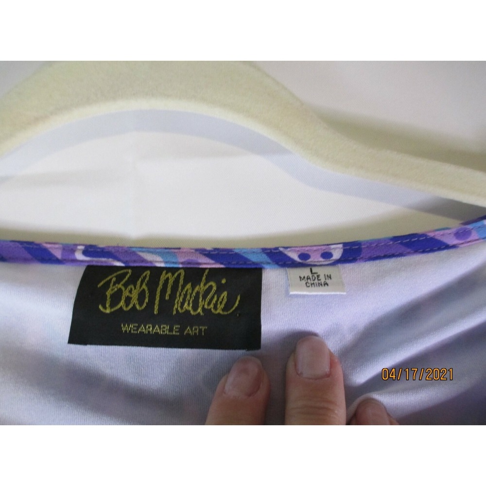 Bob Mackie Lavender and Sky Blue Blouse with White Liner & Beautiful Sleeves!!! - Picture 2 of 3